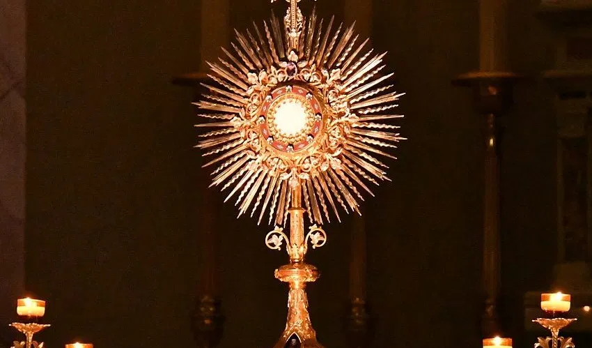 adoration 2
